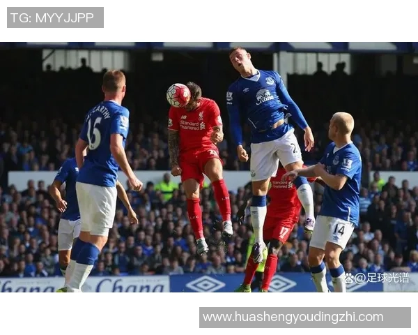 纽卡斯尔与埃弗顿激战正酣球迷欢呼声此起彼伏 纽卡斯尔与埃弗顿激战正酣球迷欢呼声此起彼伏