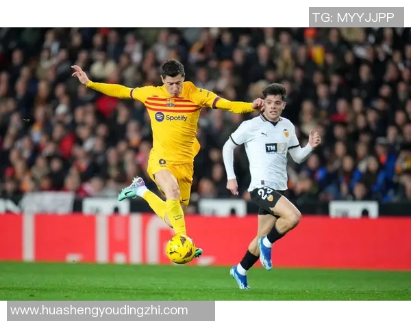 真特与瓦伦西亚的精彩对决揭示了足球战术与团队合作的完美结合 真特与瓦伦西亚的精彩对决揭示了足球战术与团队合作的完美结合